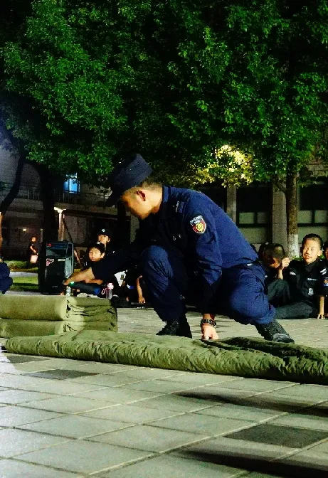 銳警少(shǎo)年(nián)警訓夏令營:揚帆起航,這(zhè)是(shì)一(yī)個(gè)嶄新的(de)開(kāi)始