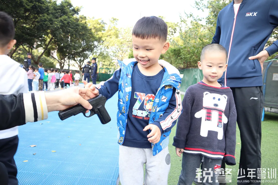 銳警少(shǎo)年(nián)警訓：海(hǎi)珠區(qū)思恩幼兒(ér)園小(xiǎo)特警體(tǐ)驗活動