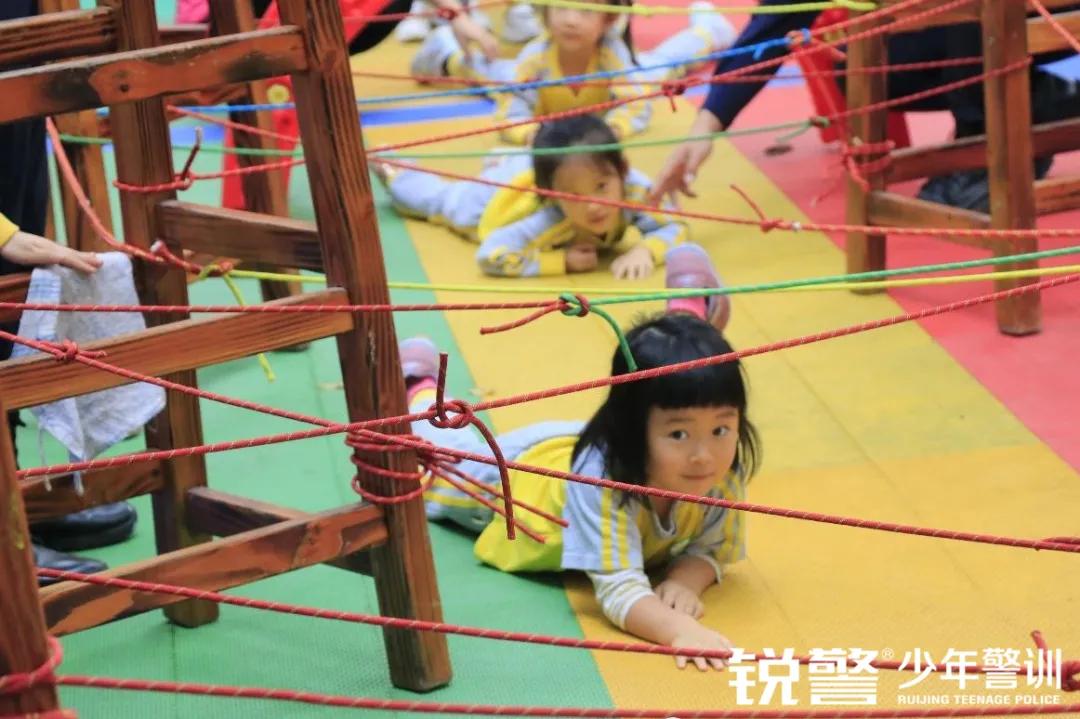 銳警少(shǎo)年(nián)警訓:防患未然 安全呵護——幼師(shī)二幼安全教育活動