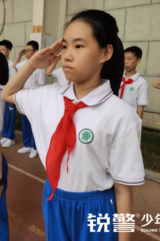 銳警少(shǎo)年(nián)警訓：勇往直前，開(kāi)啓廣州培道(dào)實驗學校(xiào)新篇章(zhāng)