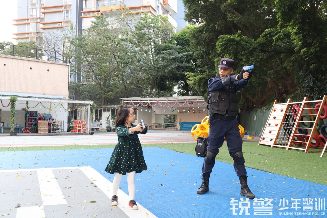 銳警少(shǎo)年(nián)警訓：海(hǎi)珠區(qū)思恩幼兒(ér)園小(xiǎo)特警體(tǐ)驗活動