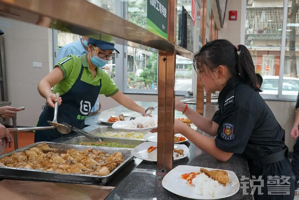 銳警少(shǎo)年(nián)警訓夏令營:揚帆起航,這(zhè)是(shì)一(yī)個(gè)嶄新的(de)開(kāi)始